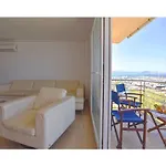 Harborfront Escape In Mallorca *