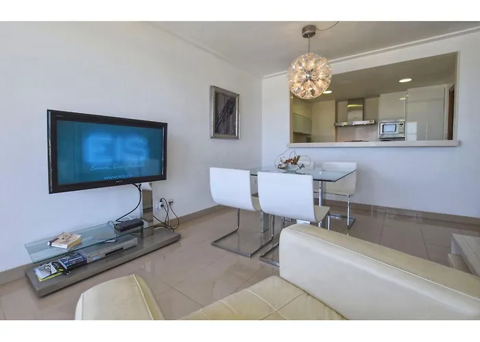 Harborfront Escape In Mallorca *